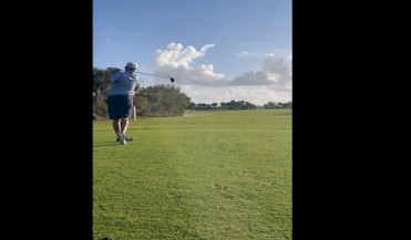 Video thumbnail: Parkland Florida golfer using ZeroGravETee  tee